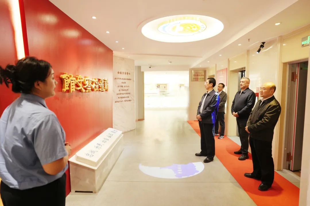 河南省檢察院黨組書(shū)記、檢察長(zhǎng)段文龍一行到新疆、兵團(tuán)檢察機(jī)關(guān)考察對(duì)口援助工作